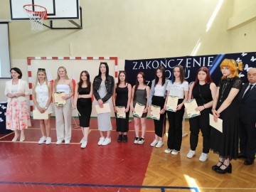 zakonczenieroku24nr12.jpg