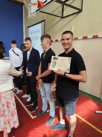 zakonczenieroku24nr6.jpg